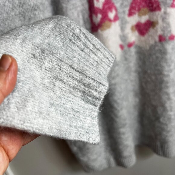 Cupcakes and Cashmere Womens Plus Size 3X Gnome Plush Sweater Gray Scoop Neck - Picture 6 of 10